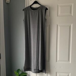 Elegant Gray Sleeveless Dress